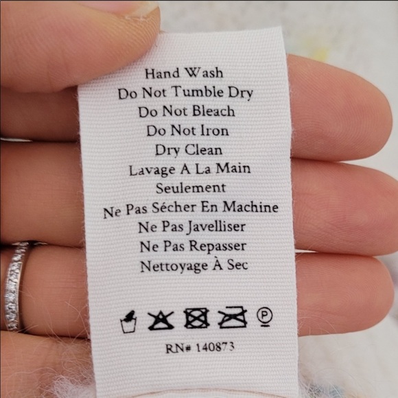 New LoveShackFancy sweater size small - Picture 8 of 9